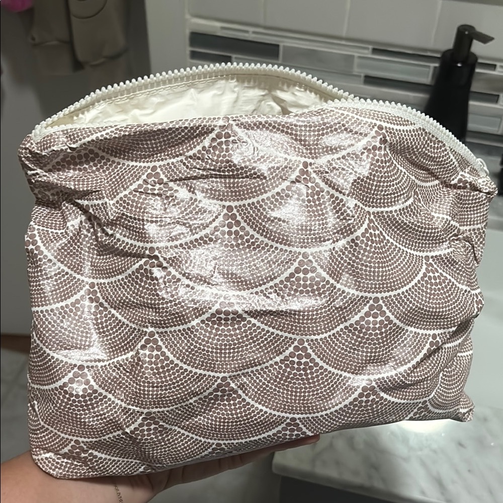 Aloha large travel pouch
